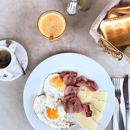 Meublee Studiotel * カーニュ・シュル・メール