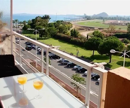 Meublee Studiotel Holiday home *