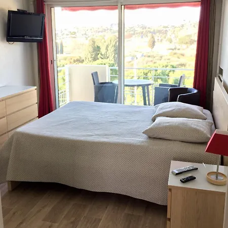 Holiday home Meublee Studiotel