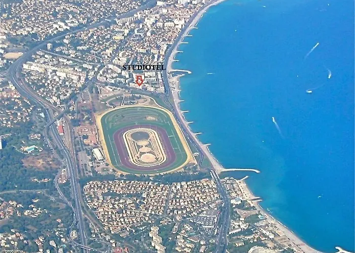 Meublee Studiotel Vakantiehuis Cagnes-sur-Mer